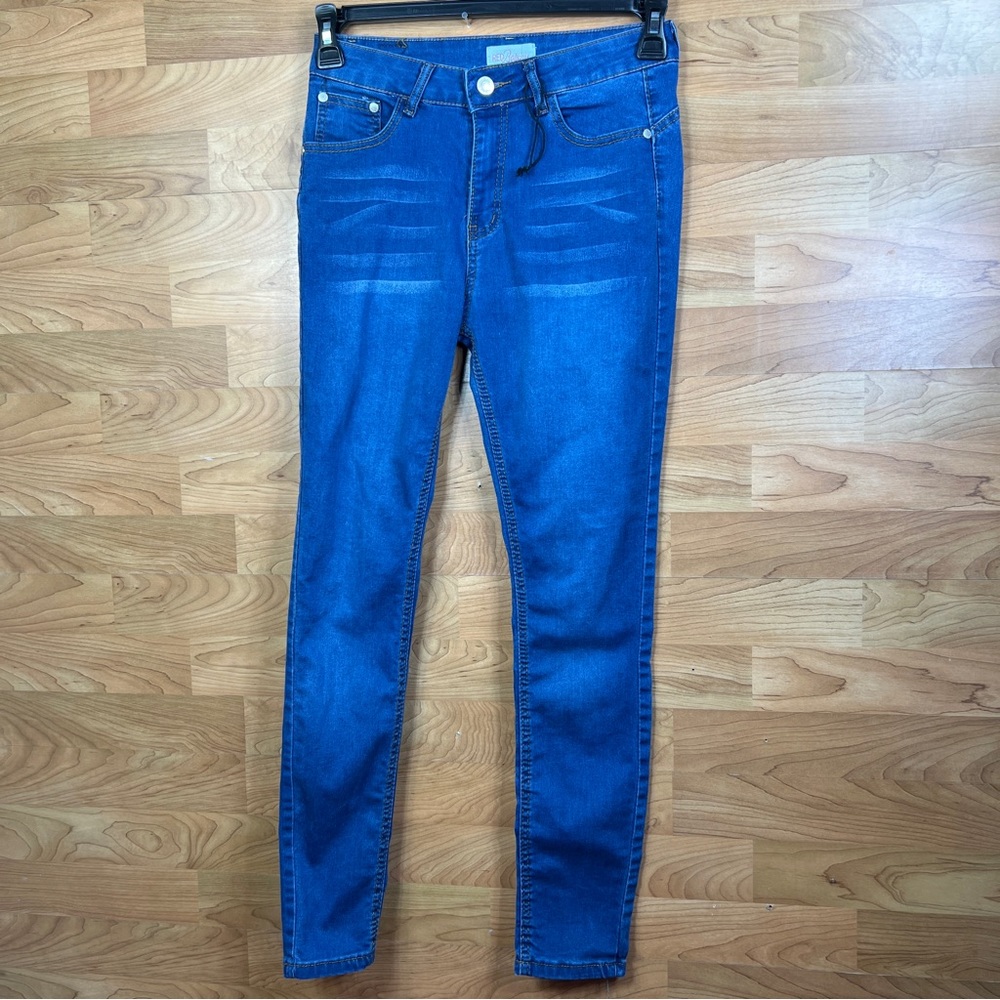 Red Bottoms Size 7/28 New Without Tags Medium Blue Denin Skinny Stretch …